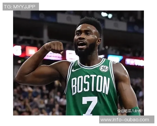 杰伦布朗轻松发挥仅用25分钟便斩获19分6篮板6助攻的精彩表现