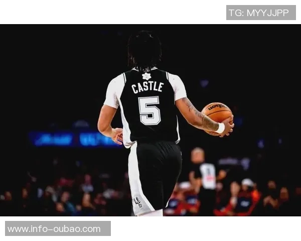 卡斯尔表现出色25分钟内高效砍下16分9助攻仅1次失误助力球队胜利