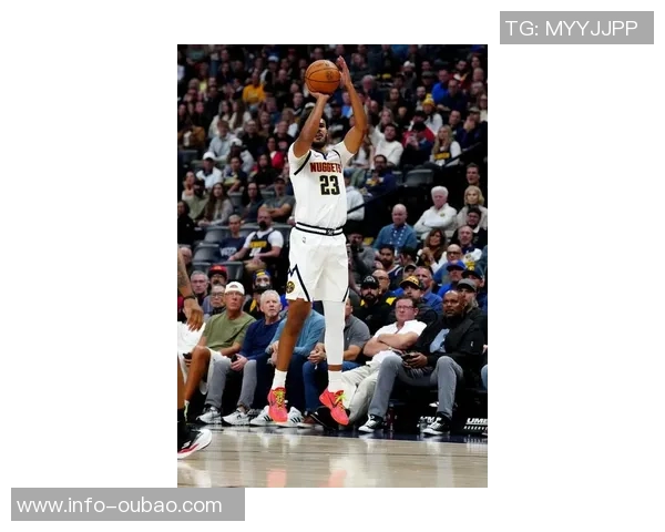 卡梅隆约翰逊上半场状态低迷仅得5分球队需寻找更好进攻节奏 卡梅隆约翰逊上半场状态低迷仅得5分球队需寻找更好进攻节奏